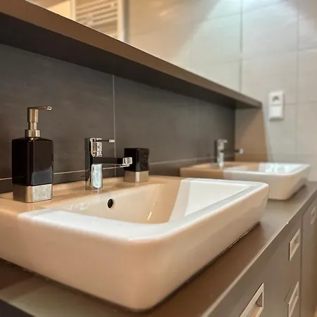 아파트 Utulny Apartman Campus